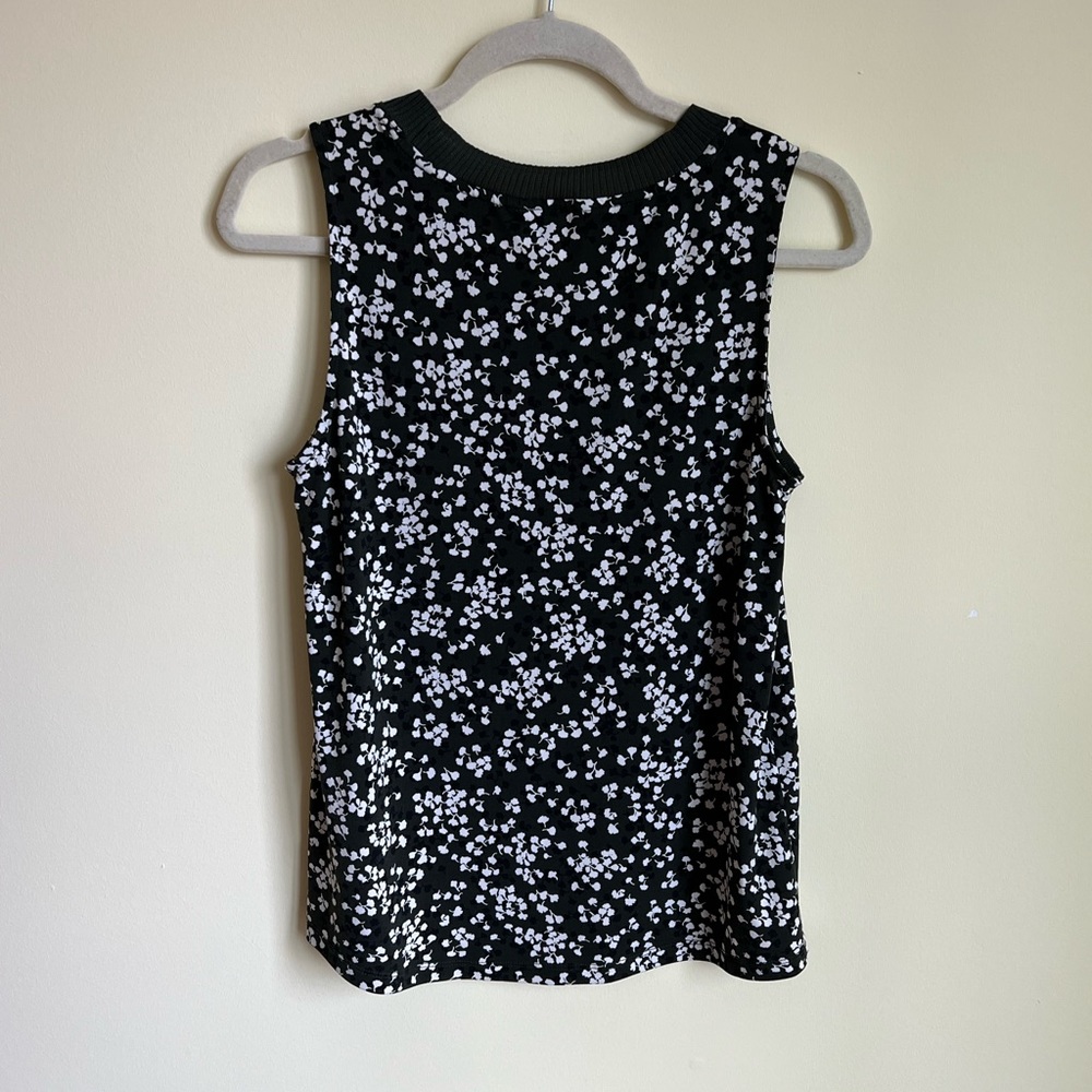 Banana Republic Olive Green Sleeveless Top - Picture 2 of 4